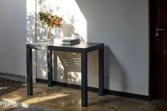 Console extensible et 10 fauteuils en aluminium