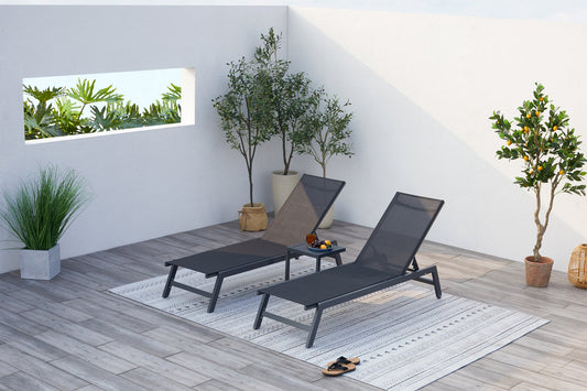Lot de 2 bains de soleil en aluminium avec table d'appoint