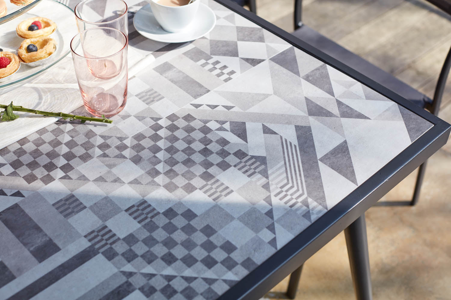 MICA Hank Decor