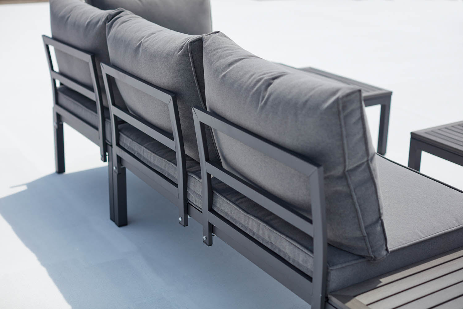 LOLEA Hank Decor