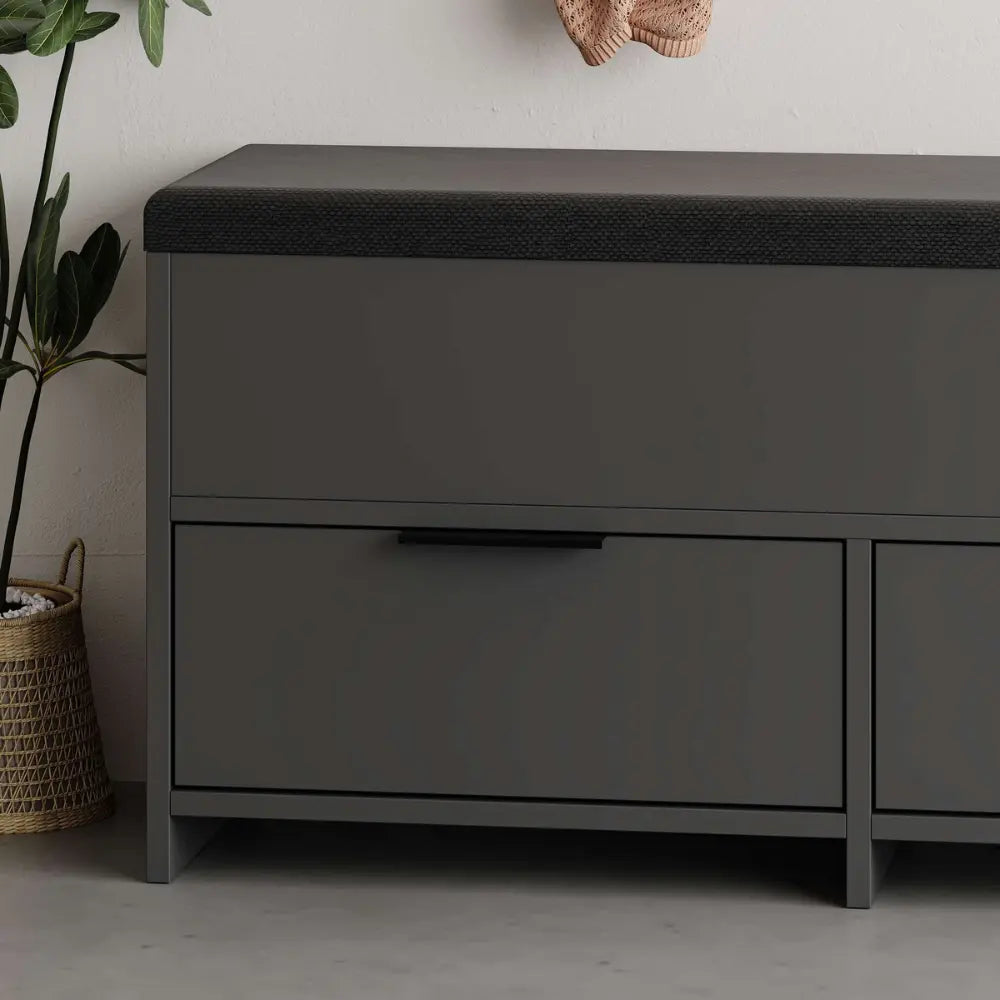 POLI Hank Decor